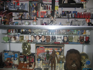 Illustration for article titled Star Wars Collection "Appraised" At $120,000 Up For Sale
